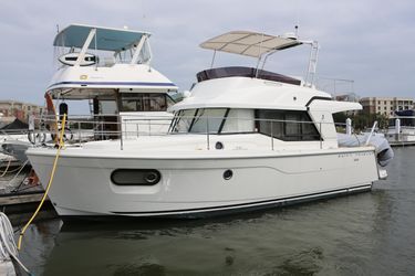 35' Beneteau 2019 Yacht For Sale